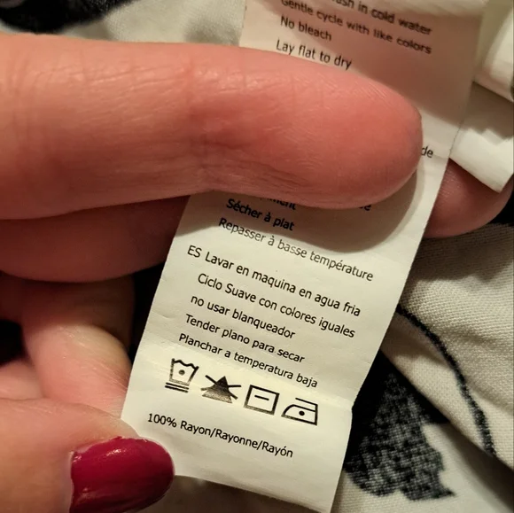 Contempo Size S White and Black Floral Maxi Skirt - Picture 6 of 8